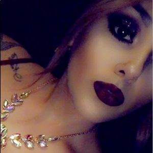 Meet your Posher, Veronica